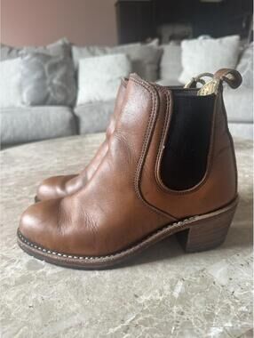 RED WING HARRIET in Pecan Heritage - Style 3474
